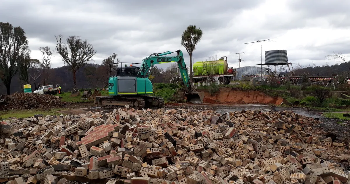 Bushfire clean-up rebuilds local communities - BMD