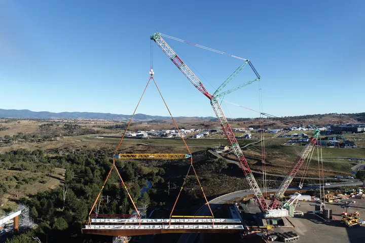 Lift off for Molonglo River Bridge project