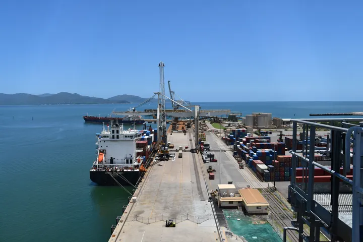Townsville Port Crane Rail Connection