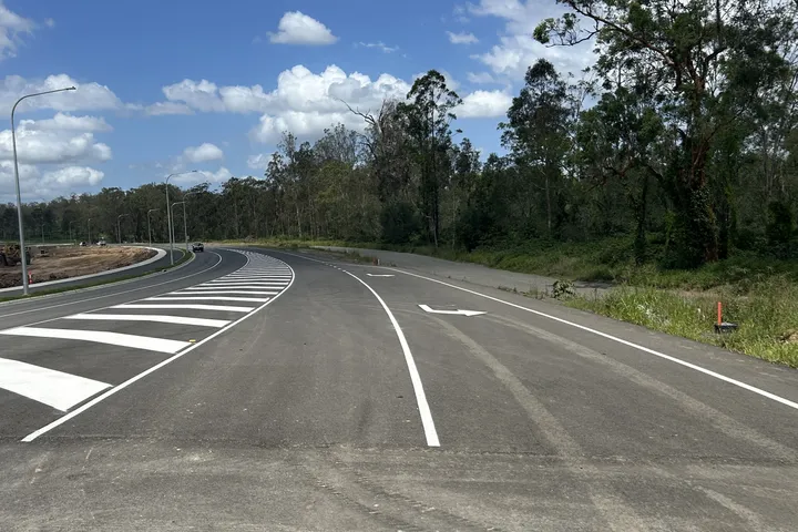 Flinders Lakes Drive