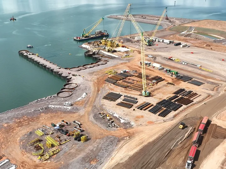 260108-ship-lift-progress-1